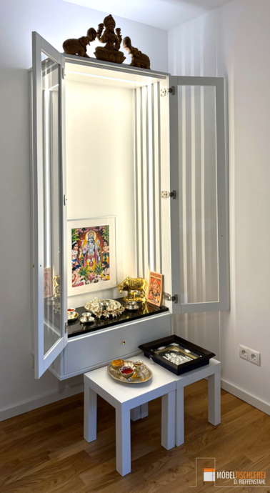 Wohnraum | Hindu Pooja-Bereich